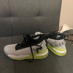 Jordan Proto-Max 720 basketball shoes